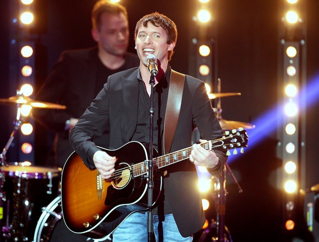 James Blunt podczas koncertu w Zurychu (2012)