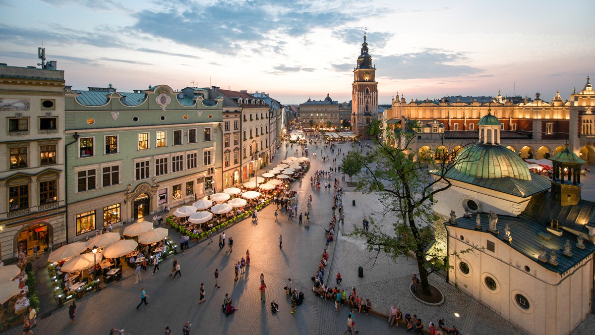 Kraków: nocna sprzedaż alkoholu w centrum miasta jest legalna