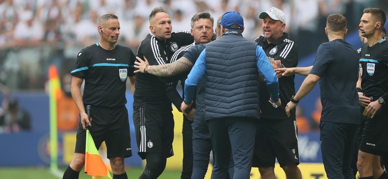 Bójka piłkarzy po finale Pucharu Polski. Legia nie potrafiła wygrać, Raków przegrać [WIDEO]