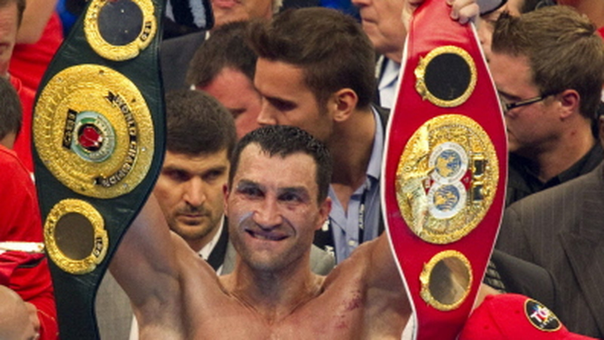 Przebywający w szpitalu w Duesseldorfie bokserski mistrz świata organizacji WBA, IBF i WBO Władimir Kliczko będzie poddany operacji nerek. Dopiero po niej będzie można zdecydować kiedy stanie do zaplanowanej na 10 grudnia walki z Jeanem-Markiem Mormeckiem.