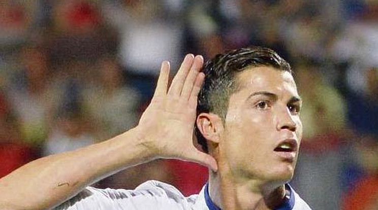 Ronaldo gigaösszegért igazolhat Manchesterbe