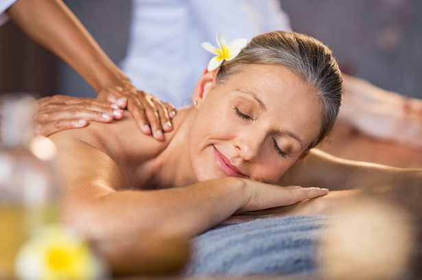 Czy usługi masażu mogą korzystać ze zwolnienia z VAT?