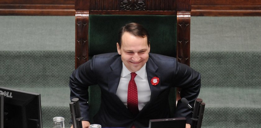 Sikorski zostaje! Sejm go oszczędził