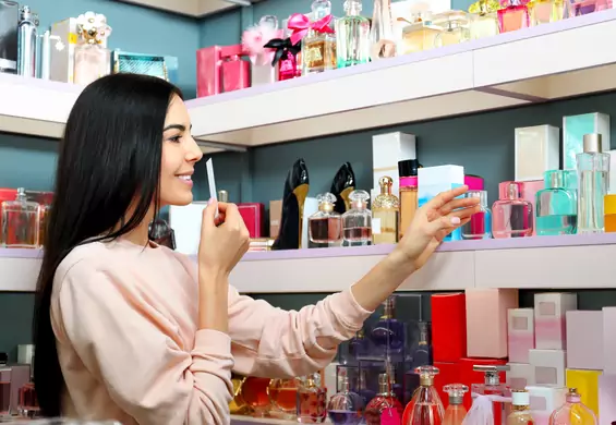 Jak wybrać perfumy na prezent? Ekspertka zdradza trzy tipy