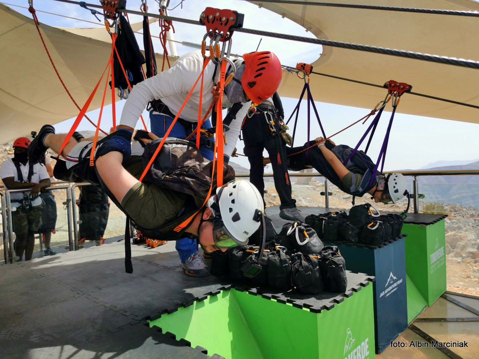 Najdłuższa tyrolka na świecie Zipline Jebel Jais w regionie Ras al-Chajma, ZEA