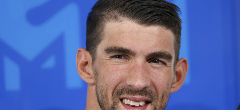 Michael Phelps gorąco powitany przez kibiców podczas meczu NFL