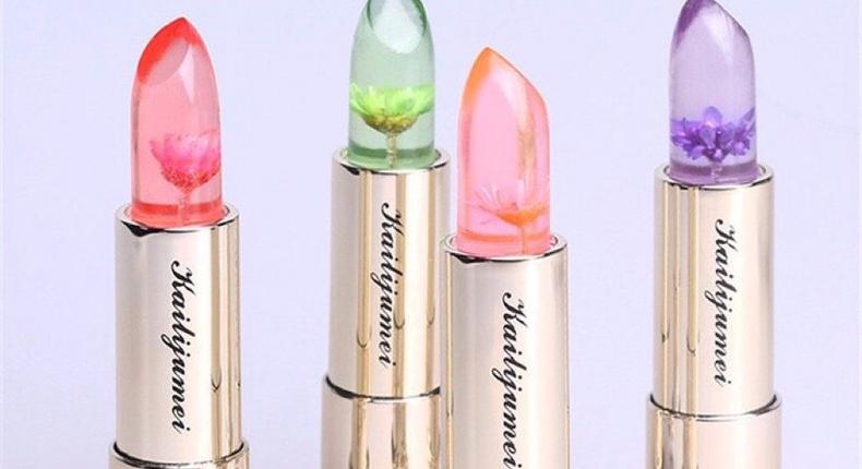 Kailijumei Lipsticks all come in one colour but change according to the lip's PH