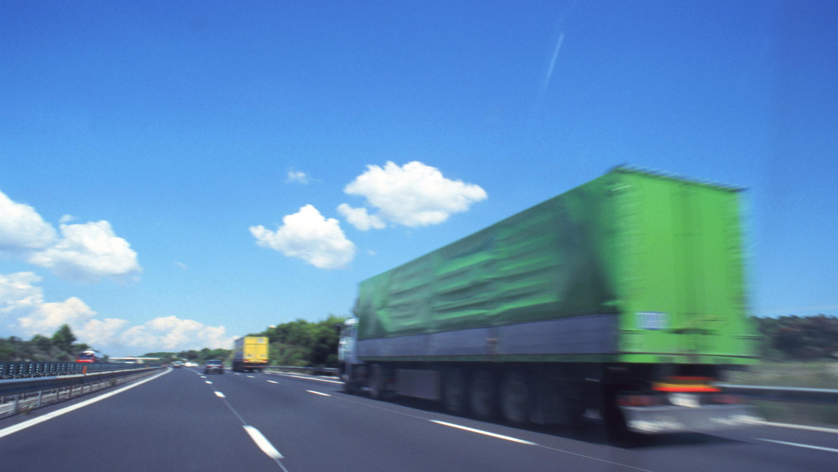 O 11 proc. wzrósł w 2013 r. ruch ciężarówek na polsko-białoruskich przejściach granicznych w Podlaskiem - wynika z danych Izby Celnej w Białymstoku. Specjaliści mówią, że to skutek coraz większej wymiany towarowej z krajami na Wschodzie.