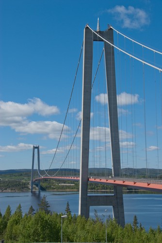 Szwedzki most Högakustenbron (High Coast Bridge) liczy 1210 m długości. Fot. Shutterstock.