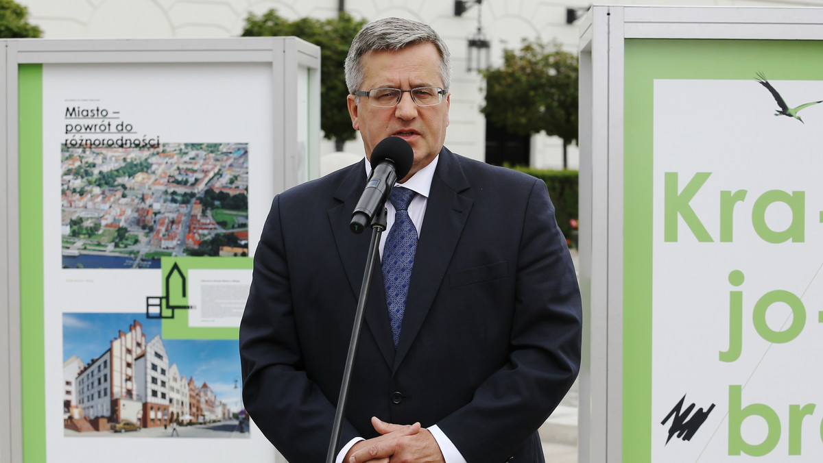 Pracownicy powinni móc łączyć obowiązki zawodowe z obowiązkami rodzinnymi w ramach możliwości, jakie daje elastyczny czas pracy - powiedział prezydent Bronisław Komorowski po poniedziałkowym spotkaniu z pracodawcami.