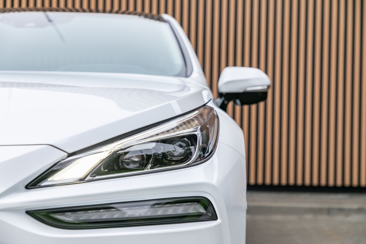 Toyota Mirai - auto elektryczne