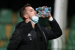 Pekhart nie zagra ze Słowacją, wraca do Warszawy