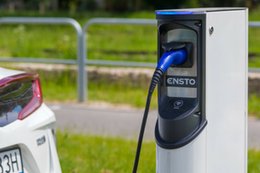 "Europa dwóch prędkości" nabiera nowego znaczenia. Elektromobilność w UE ma kilka słabych stron