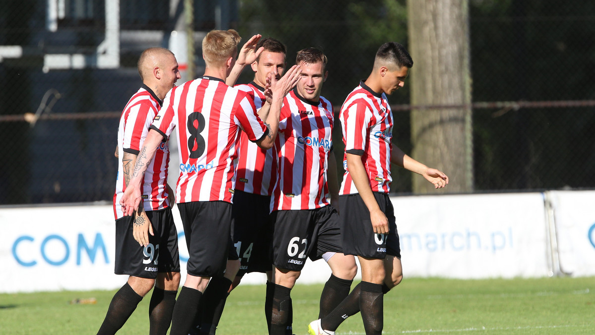 Piątkowy mecz Cracovii z Piastem Gliwice zainauguruje czwartą kolejkę Ekstraklasy. Dla wicelidera będzie to szansa na przedłużenie serii spotkań bez porażki do trzynastu, co będzie nowym klubowym rekordem. Z kolei Piast ma szansę na dobre zadomowić się w górnej połówce tabeli. Relacja na żywo w Eurosporcie 2 od godziny 18:00.