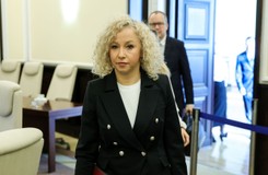 Społeczność LGBT w szkole. Ministra Kotula: Jest najbardziej narażona na dyskryminację