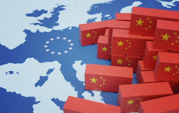 Chiny, UE, surowce, kontenery, handel