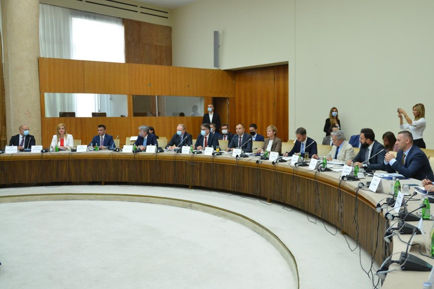 Međustranački dijalog