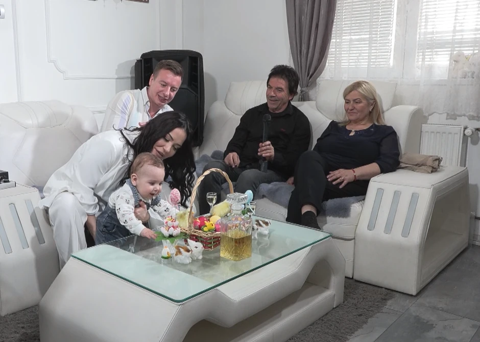 Aleksandra Mladenović, emisija "Metar moga sela"