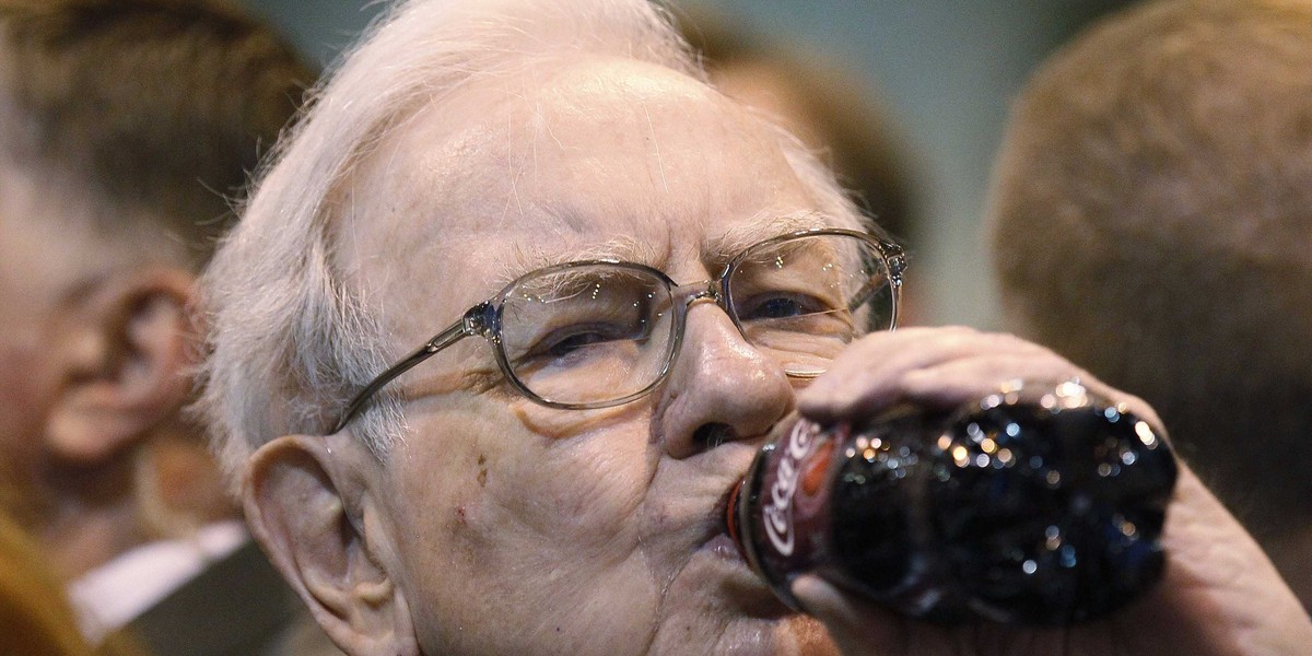 Warren Buffett's Berkshire Hathaway is investing billions in airline stocks