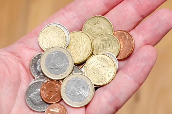 Spremite metalne novčiće i poklonite ih onima sa kojima ispraćate staru i dočekujete novu kalendarsku godinu