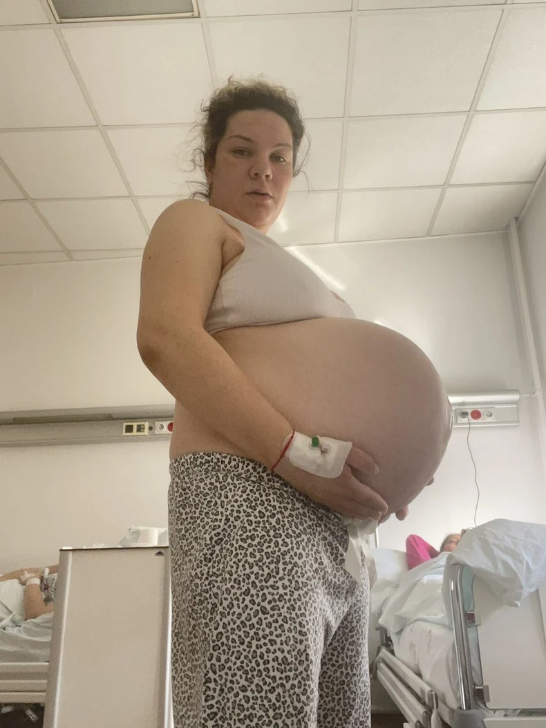 Marija Gaćeša pola sata pred porođaj sa četvorkama