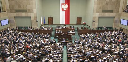 Płacimy za wygodę posłów. Zobacz, na co dostają ekstra kasę