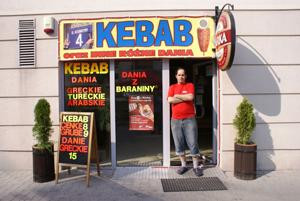 Ali, w Iranie ratownik medyczny, w Polsce sprzedawca kebabów/ fot. tvn24.pl