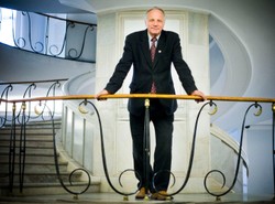 Nie lubi coli, bo kojarzy mu się z okupacją