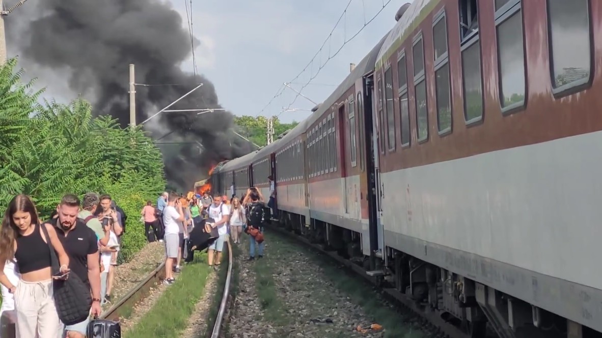 Emberi mulasztás okozhatta a Budapestre tartó vonat balesetét: de nem a mozdonyvezető hibázott