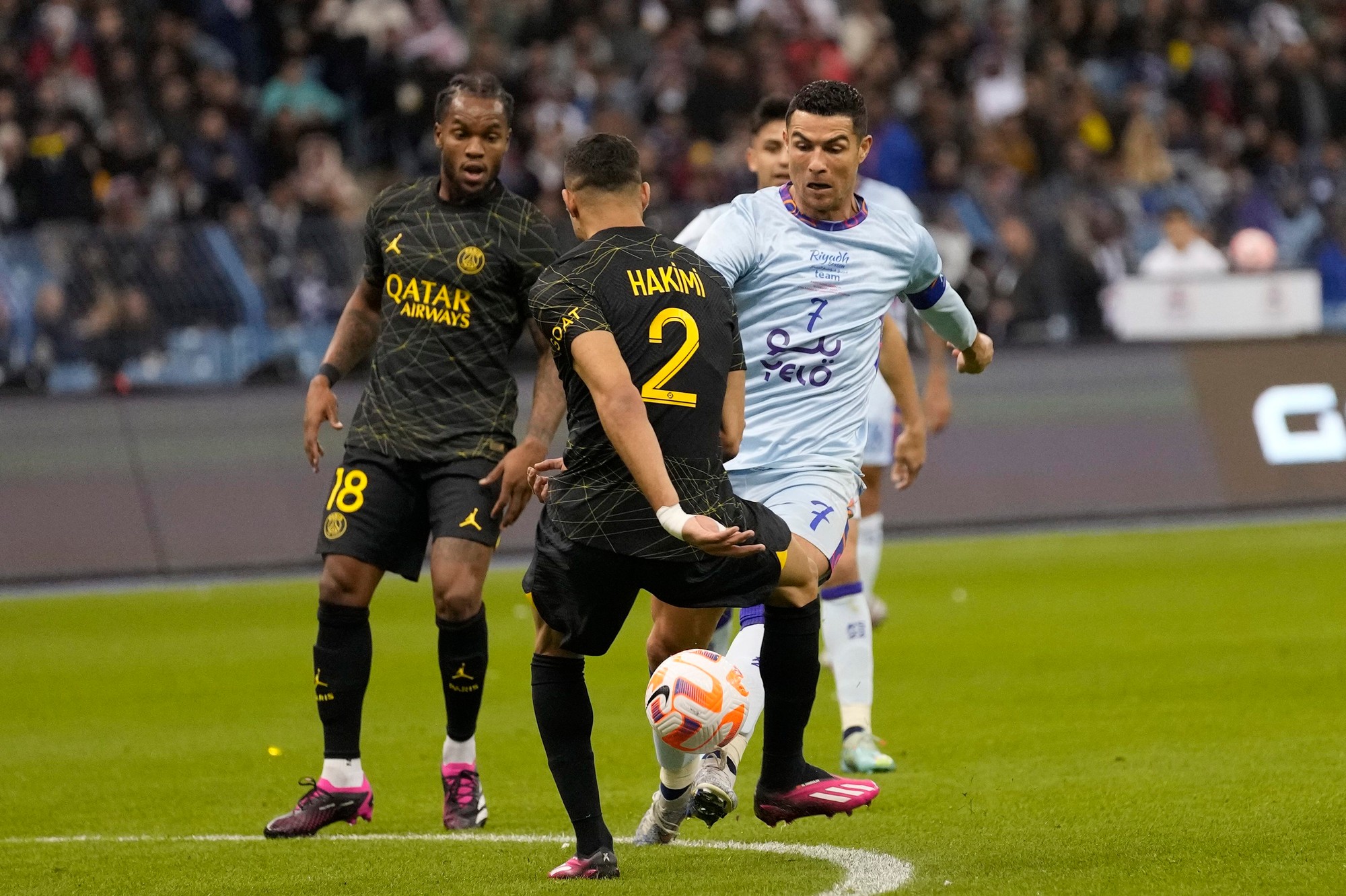 Prípravný zápas: Výber Al-Hilal a Al-Nassr - Paríž St. Germain. 