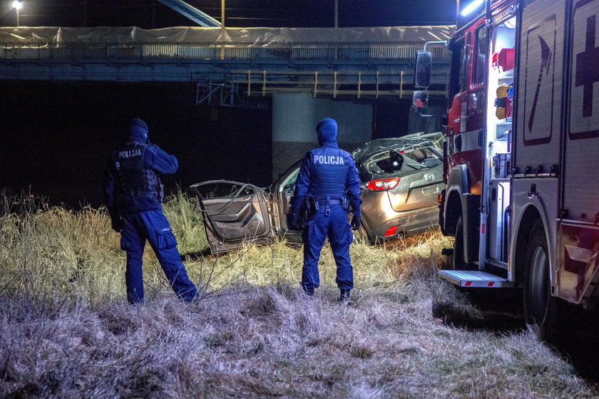 Ukradł auto i uciekał przed policją. Rajd zakończył w rzece