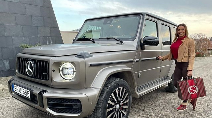 Rékának bejönnek a robosztus autók, mint amilyen a Mercedes G-osztály /Fotó: Instagram