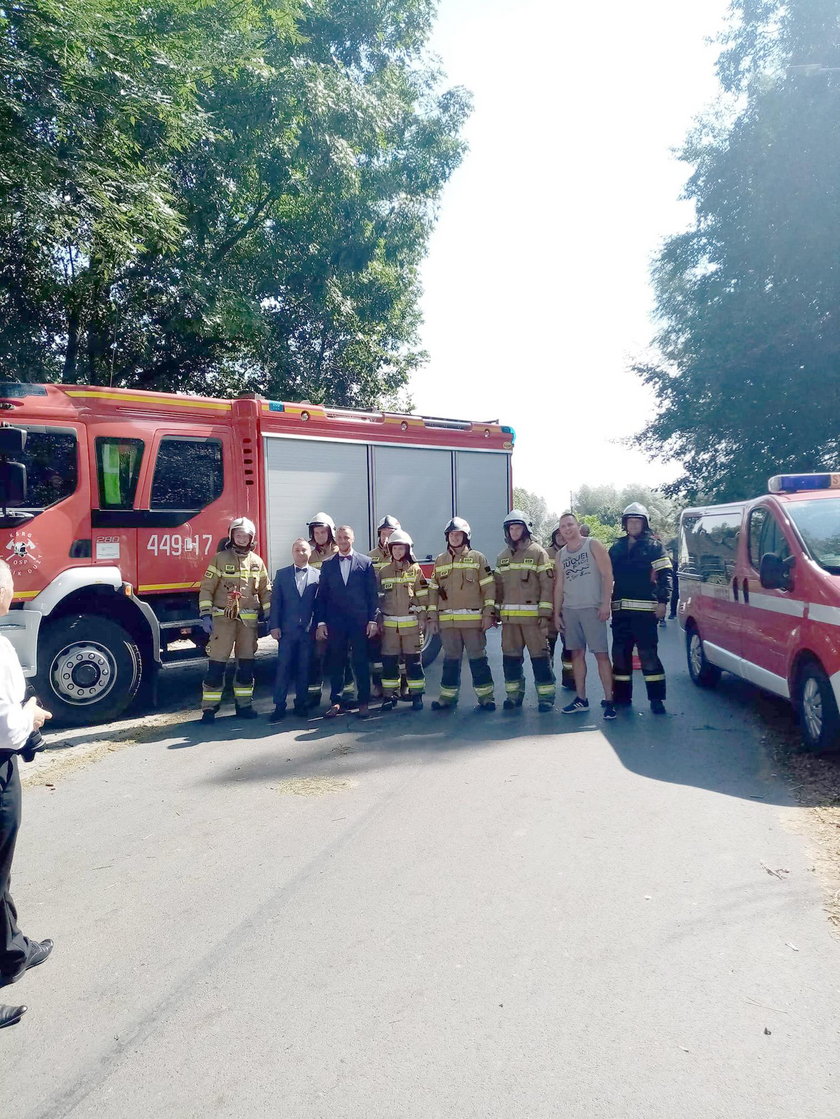 Ogniste wesele na Lubelszczyźnie. Pan młody z gośćmi ruszył na pomoc