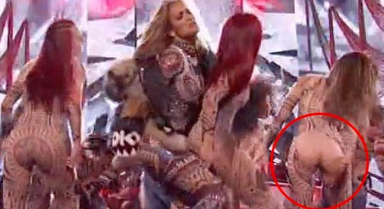 Jennifer Lopez's dancer catsuit split at butt section during 2015 AMA performance in Los Angeles