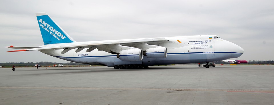 AN-124 RUSŁAN