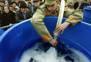 ROMANIA-EPIPHANY-HOLY WATER