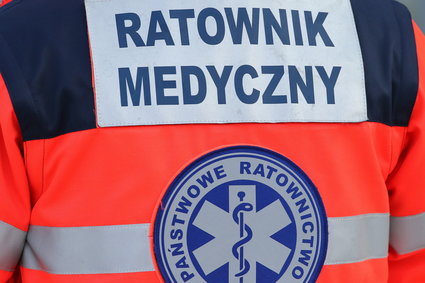 Praca za dwa kalafiory i 2 kg ziemniaków. Ratownicy medyczni pokazali, ile zarabiają za godzinę