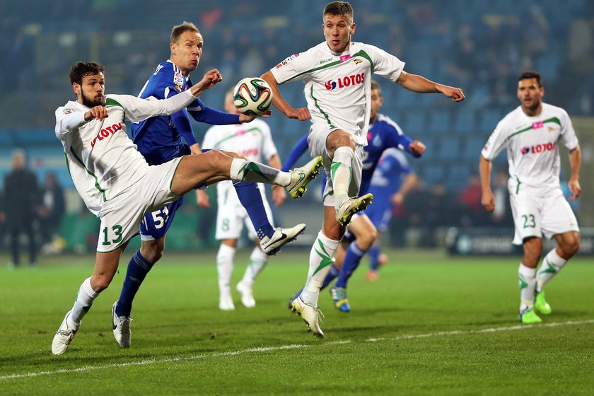 Remis po bezbarwnym spotkaniu. Ruch - Lechia 1:1