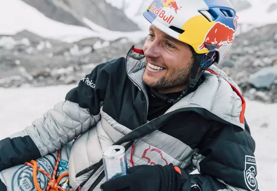 Zobacz, jak Andrzej Bargiel zjeżdża na nartach z K2 [wideo]