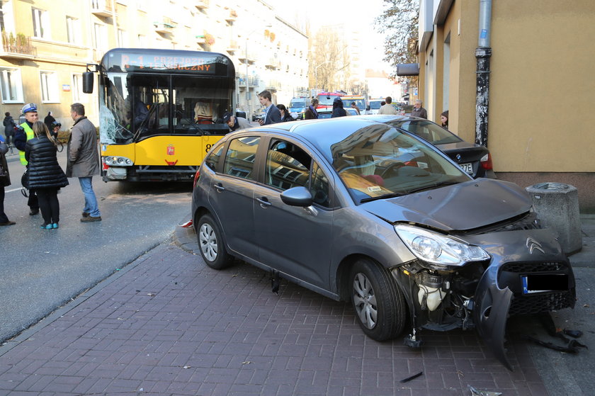 Wypadek autobusu na Mokotowie