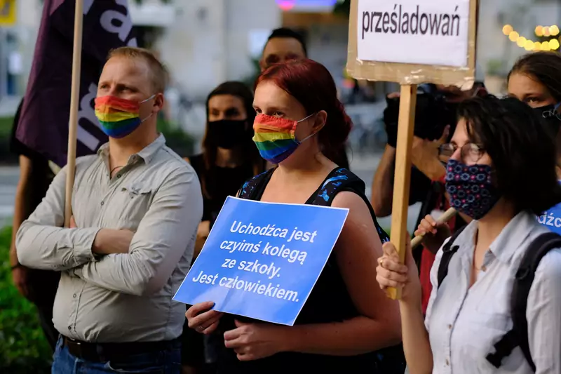 Warszawska demonstracja solidarności z uchodźcami na Lesbos/Fot. East News/GRZEGORZ PRESS/REPORTER