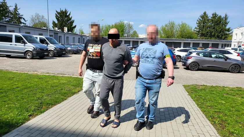 He hit a 13-year-old with a scooter and escaped. A 36-year-old was detained