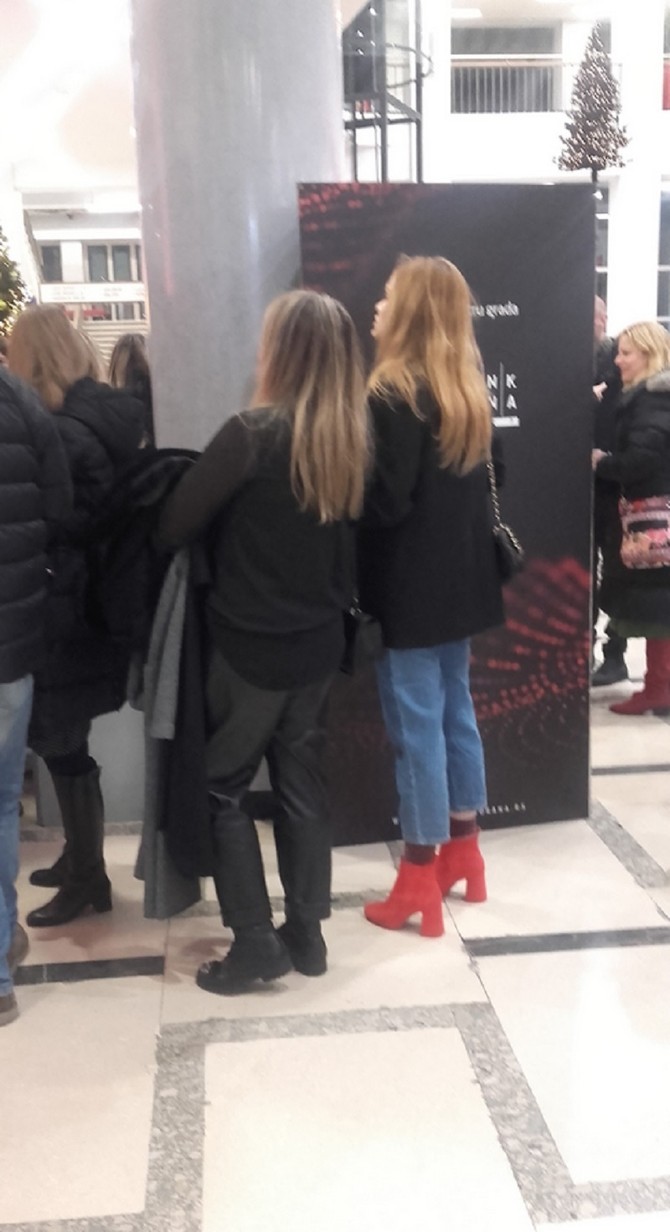 Anica sa ćerkom Minom Sovtić
