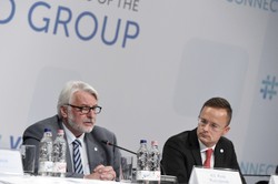 Szef węgierskiego MSZ o działaniach KE: Polska może liczyć na naszą solidarność