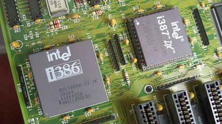 Procesor 80386 i koprocesor do obliczeń zmiennoprzecinkowych 80387