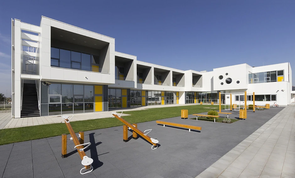 Gran pri 36. Salona arhitekture pripao je Milanu Đuriću, Aleksandru Vuji i Milki Gnjato za “Tesla – nauka za život” u Bloku 67