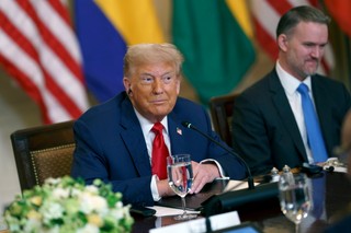 Trump: NATO finansuje amerykańską broń dla Ukrainy, decyzja ws. Rosji niebawem