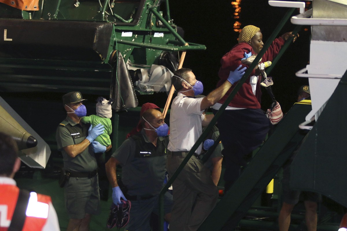 Imigranci uratowani przez hiszpańską straż przybrzeżną