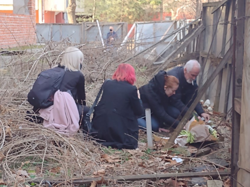 Majka upalila sveću na mestu gde je pronađeno Jovanovo telo