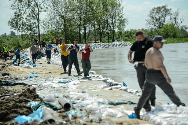 IMGW uspokaja: Najgorsze jest już za nami [AKTUALIZACJA]